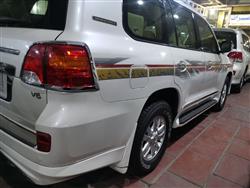 تۆیۆتا لاند کروزەر
